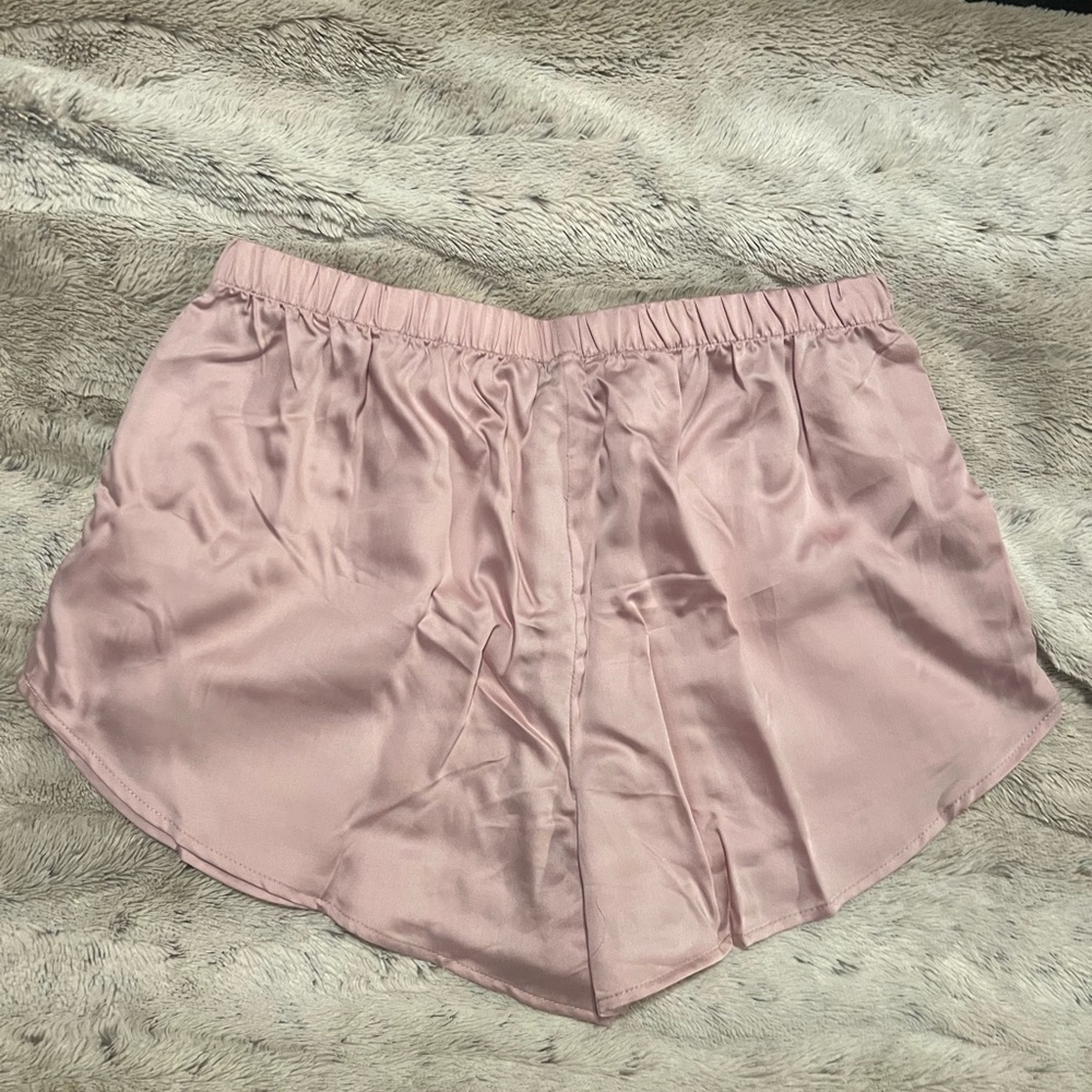 Ettitude Sateen Short